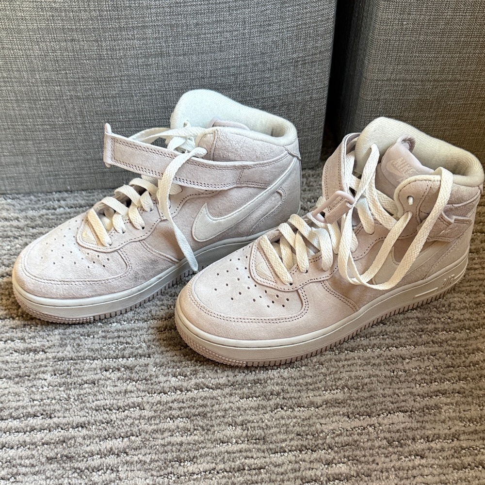 Nike Air Force 1’s mid q’s color Venice size 5.5 m (women’s 7) gently worn